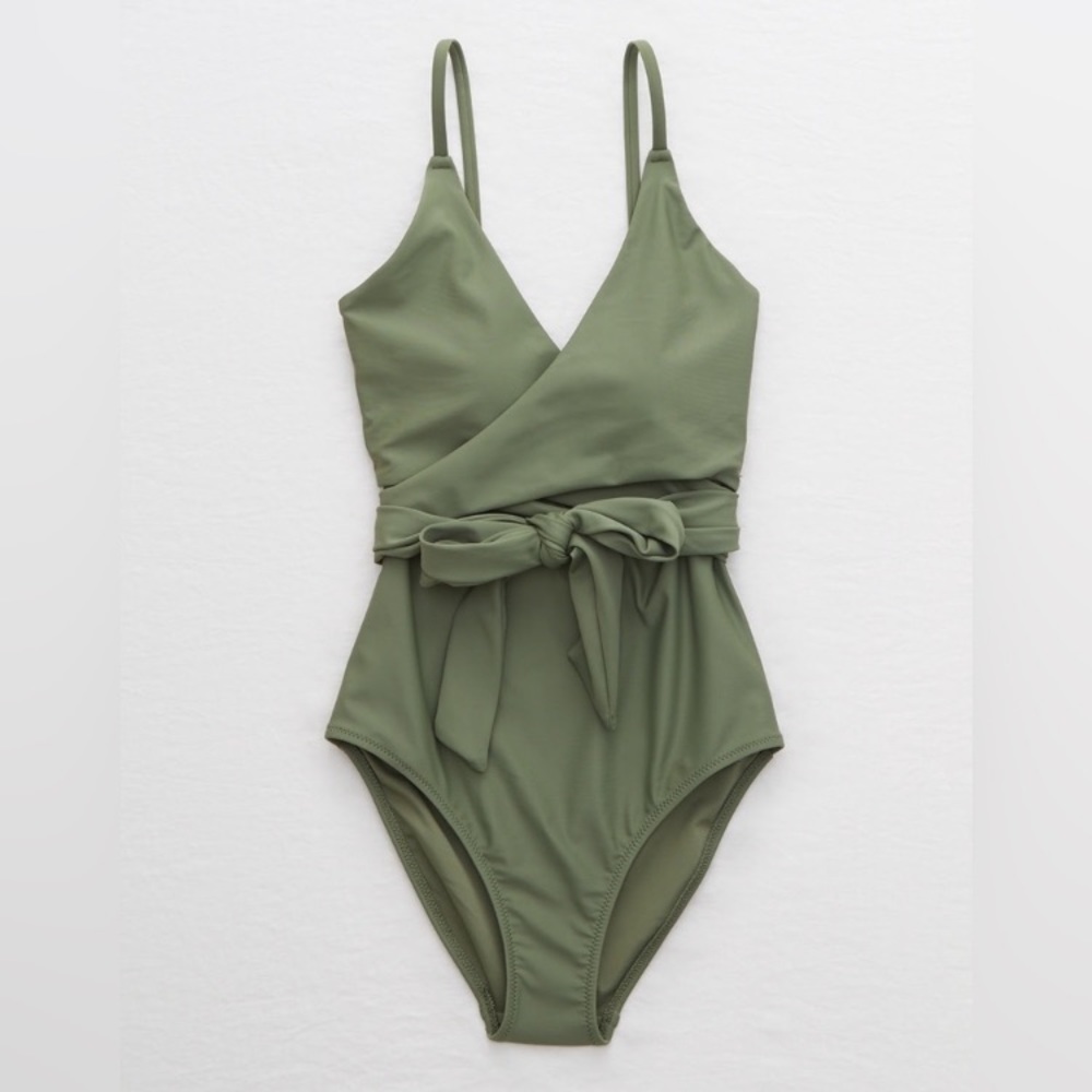 Brand new Arie - American eagle swim suit